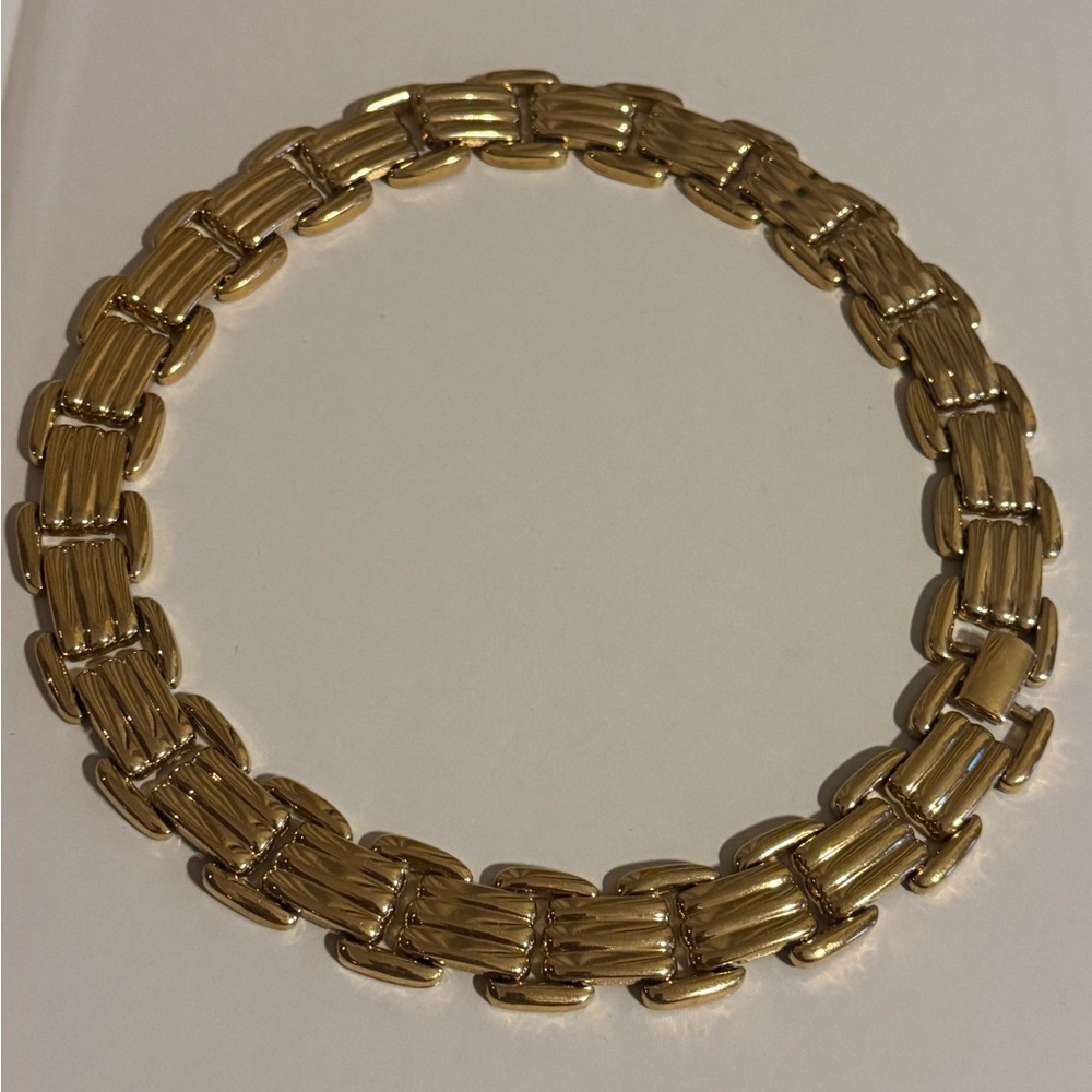 Vintage gold tone collar necklace